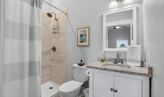4032 Bank St, Bay St. Louis, MS 39520