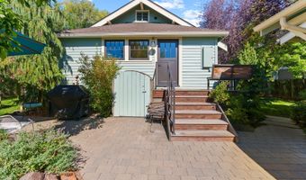 827 NW Delaware Ave, Bend, OR 97703