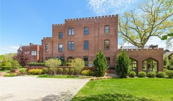 78 Rhode Island Ave 8, Newport, RI 02840