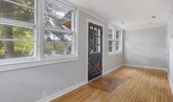148 Wildwood Rd, Algonquin, IL 60102