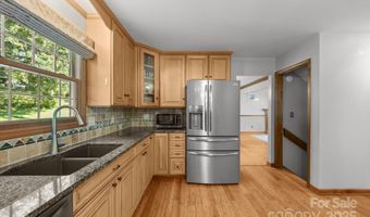 210 Meadow Run Ext, Asheville, NC 28806