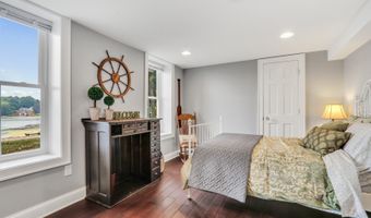 42037 N Old Lake Ave, Antioch, IL 60002