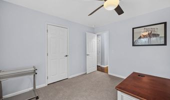 79 Pembroke Ave, Acushnet, MA 02743