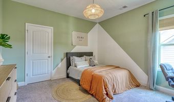 205 Colfax Dr, Boiling Springs, SC 29316