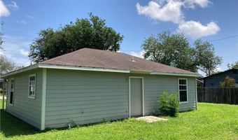 1816 Carmen St, Alice, TX 78332
