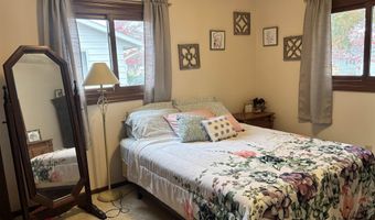 107 Golf Course Dr, Armstrong, IA 50514
