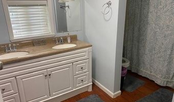 407 W Main St, Blue Mountain, MS 38610