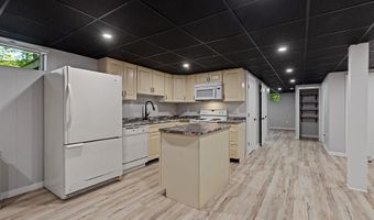 7 Philip Ave, Augusta, ME 04330