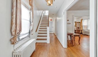 921 48TH St NE, Washington, DC 20019