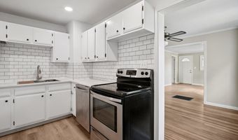 17 Overlook Ave, Bristol, CT 06010