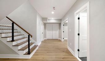 8525 RALEIGH Ave, Annandale, VA 22003