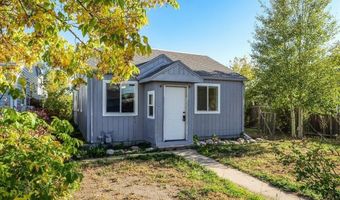 1207 E 7TH St, Cheyenne, WY 82007