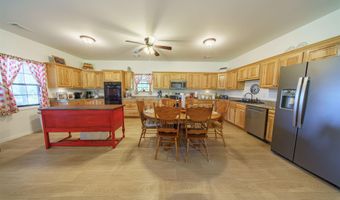 10 Strawberry Valley Rd Rd, Ash Flat, AR 72513