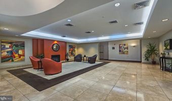 801 S GREENBRIER St 412, Arlington, VA 22204