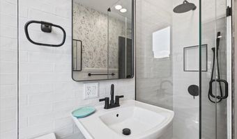 218 Lancaster St, Albany, NY 12210