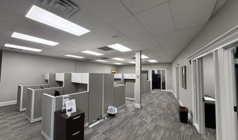 777 E Algonquin Rd, Algonquin, IL 60102