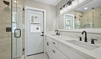5032 E Holbrook St, Anaheim, CA 92807