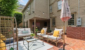 35 Second St, Newport, RI 02840