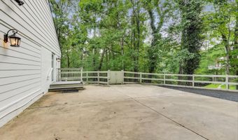 8806 FOX HILLS Trl, Potomac, MD 20854