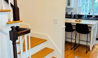 571 Bellevue Ave 2, Newport, RI 02840
