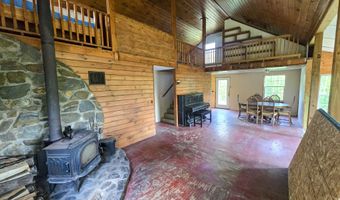 990 W Daniels Rd, Albany, VT 05820