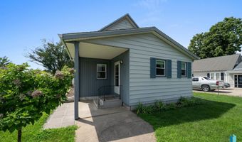 412 S 1st Ave, Brandon, SD 57005