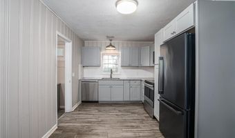 914 Jersey St, Baldwin City, KS 66006