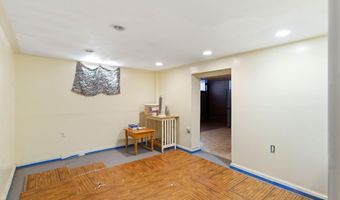 16 Cherry St, Beachwood, NJ 08722