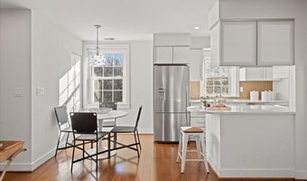 3361 S WAKEFIELD St B1, Arlington, VA 22206