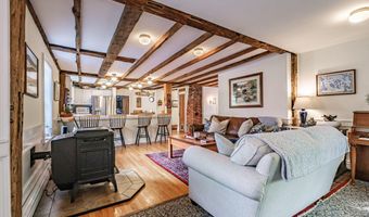 71 Brook Rd, Falmouth, ME 04105