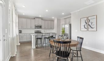 7352 Rocklin Ln, Flowery Branch, GA 30542