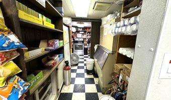 1601 E Church St, Aurora, MO 65605