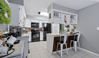 880 Oak Crst, Baxter Springs, KS 66713