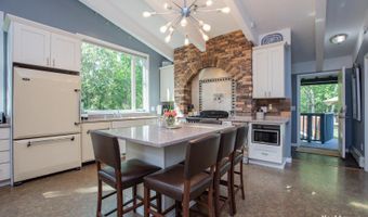 4450 Trapline Dr, Anchorage, AK 99516