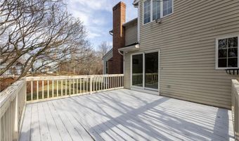 38 Kristen Ln, North Kingstown, RI 02852