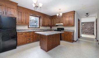 6 El Toro Dr, Bristol, CT 06010