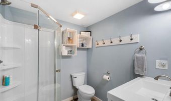 546 Lakeshore Cir, Annandale, MN 55302
