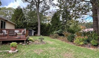 19 Terrace Dr, East Greenwich, RI 02818