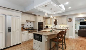 121 Center Ave, Atlantic Highlands, NJ 07716