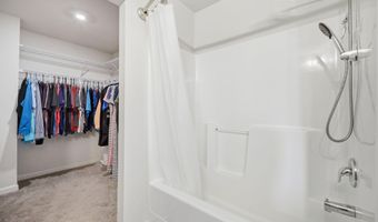 881 Ashbury Ln, Ayden, NC 28513