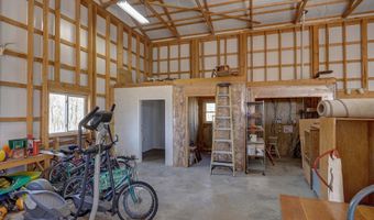 2898 N Farm Road 17, Ash Grove, MO 65604