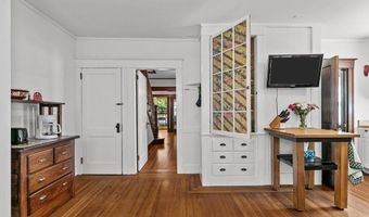 32 Thurston Ave A, Newport, RI 02840