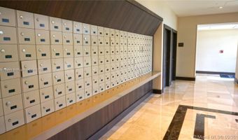 20505 E Country Club Dr 2039, Aventura, FL 33180