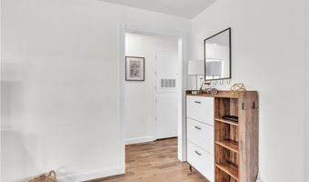 303 SE Henry St, Bentonville, AR 72712