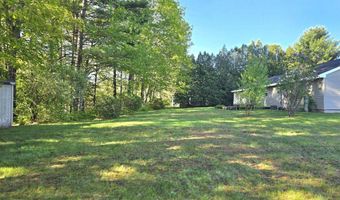 83 Clover Ln, Auburn, ME 04210
