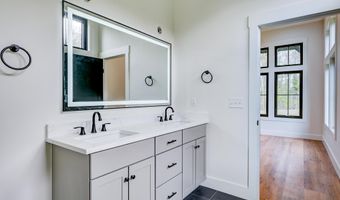 19 Hidden Glade Dr, Bartlett, NH 03812