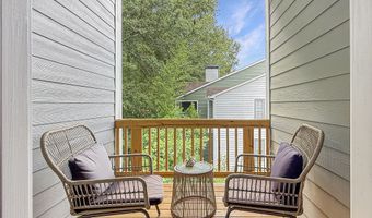 1160 Kendron LN 16, Atlanta, GA 30329