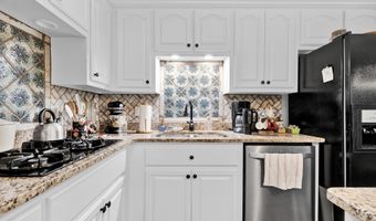 288 KENTWOOD Dr, Alabaster, AL 35007