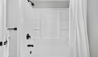 17 Loring St, Cranston, RI 02920