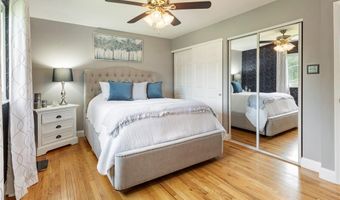 373 Sorrento Dr, Ballwin, MO 63021